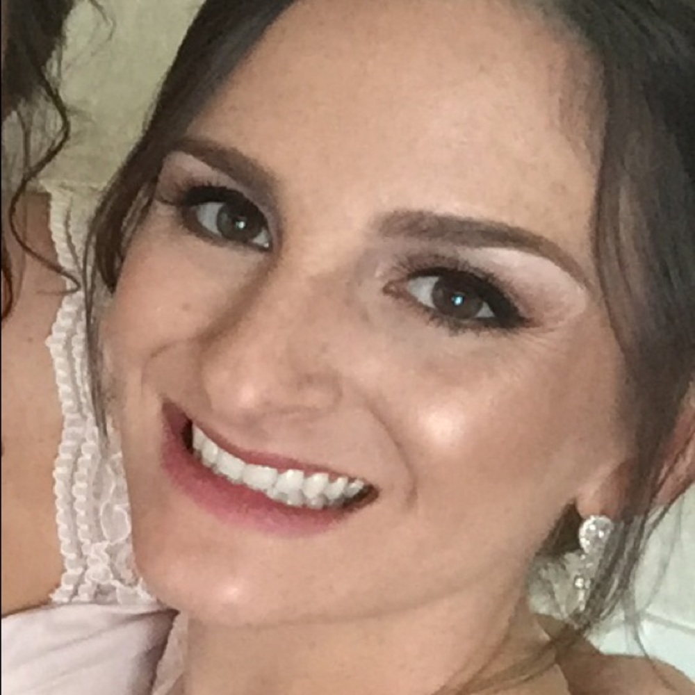 Meet your Posher, Stephanie